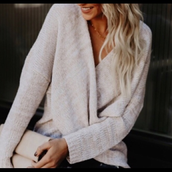 Limited time ▪️ Oatmeal Overlap Knit Sweater - Picture 3 of 4